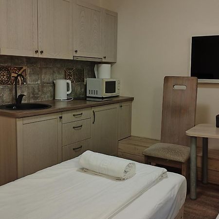 Kubu Ground Floor Rooms Klaipeda Exterior photo